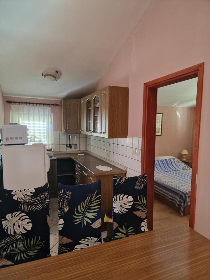 Apartmani Vesna Vir Eksteriør billede